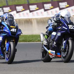 Valentin Debise - Yamaha devant Mathieu Gines - Yamaha (photo Gérard Delio/Photopress)
